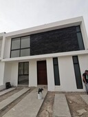 Casas en venta - 160m2 - 4 recámaras - Corregidora - $2,790,000
