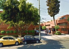 Casa Condominio en venta de REMATE en Del Valle Centro $4,980,000.00