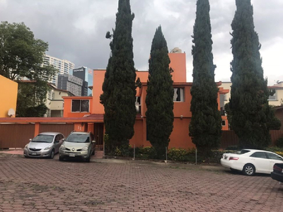 Casa En Cerrada En Venta En Paseo De Las Palmas, Huixquiluca