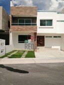 casa nueva en venta de 3 hab roof garden en lomas de juriquilla