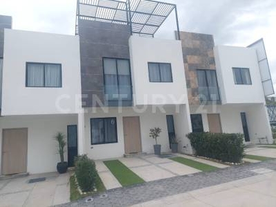 CASA EN VENTA, 3recámaras, 172m de construcción, Lomas de Angelópolis, Puebla