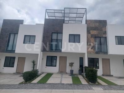 CASA EN VENTA, 3recámaras, ROOF, Casa Club, Lomas de Angelópolis, Puebla