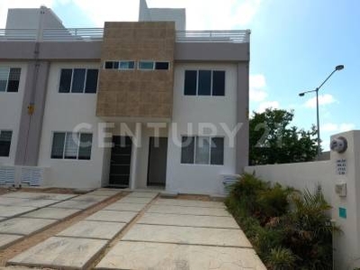 Renta Casa Estilo Ceiba Sin Muebles en Jardines del Sur 6 Cancún, C3755