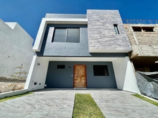 Casas en venta - 115m2 - 3 recámaras - Zapopan - $3,990,000