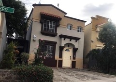 Se vende casa de 3 recámaras en Urbi Quinta del Cedro, Tijuana