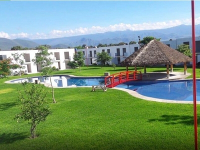 Casa en Venta con Alberca a 30 minutos De Cuernavaca, En Yautepec, Morelos, Yautepec Centro