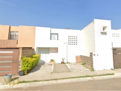 Casa En Venta, Lista Para Habitar, 2 Niveles, Cochera, Ubicada En Paseo Del Piropo, San Francisco Juriquilla, Querétaro. #ev
