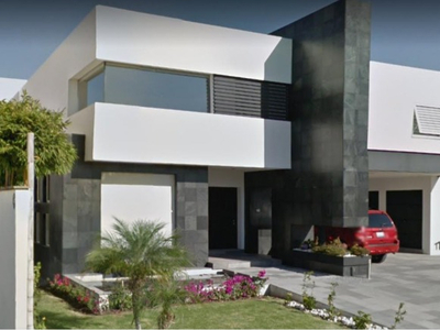 Casa A La Venta En Juriquilla, Incomparable Remate Bancario