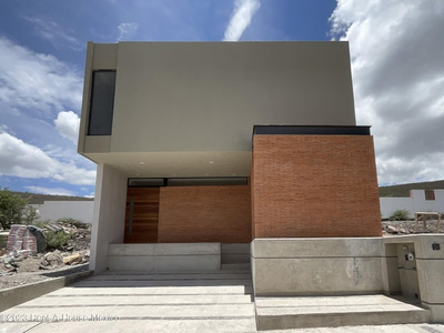 Casa Con Baño Completo En Cada Recamara, El Nuevo Refugio