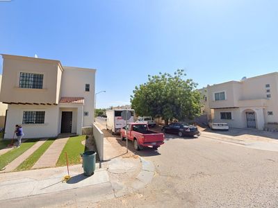 Casa En Remate Bancario En Residencial Villa Mediterránea, Mexicali, Baja California, (65% Debajo De Su Valor Comercial, Solo Recursos Propios, Única Oportunidad). -ada