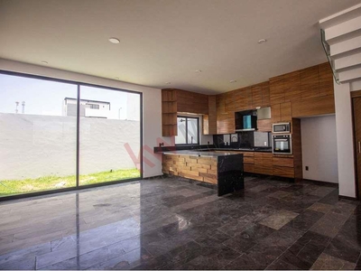 Casa en venta en coto Cerezo, Valle Imperial, Zapopan