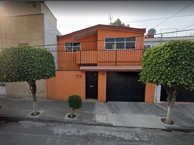 Casa En Venta En La Nueva Santa María, Azcapotzalco, A Precio De Remate Hipotecario