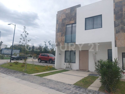 Casa En Venta, Esquina Y Frente A La Casa Club Del Cluster, Angelópolis, Puebla