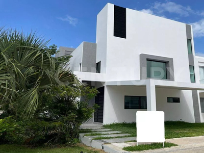 Casa Nueva En Venta En Residencial Aqua, Cancún