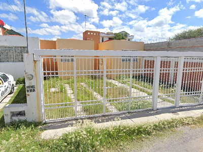Remate De Casa En Calle Amealco, Banthi, San Juan Del Río, Querétaro