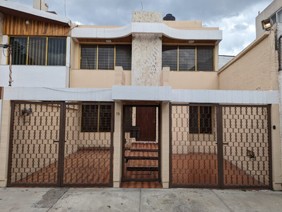 Renta De Casa 2 Pisos En Coyoacán