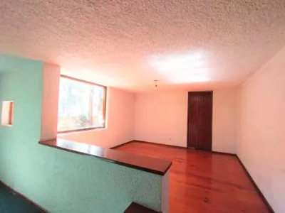 Venta Casa En San Jerónimo, Calle Cerrada