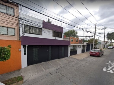 CASA EN CALLE PIRULES, VALLE DE SAN MATEO, NAUCALPAN DE JUAREZ. ¡¡NO CREDITOS!!