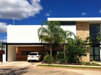 Casa en Privada Allegra, Santa Gertrudis Copo, Mérida zona Norte