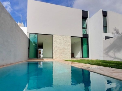 Casa en Privada Zendera, Mérida, Yucatán