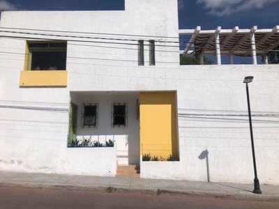 Casa en Venta Jurica Pueblo, Querétaro con factibilidad uso de suelo