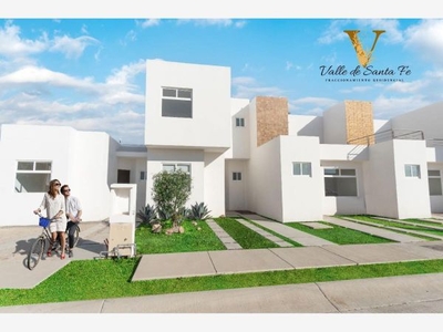 CASA EN VENTA (VALLE SANTA FE)