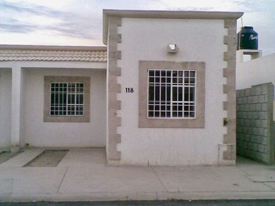 CASA EN VENTA VILLAS CENTENARIO 3 HABITACIONES POR CARRETERA SANTA FE TORREON