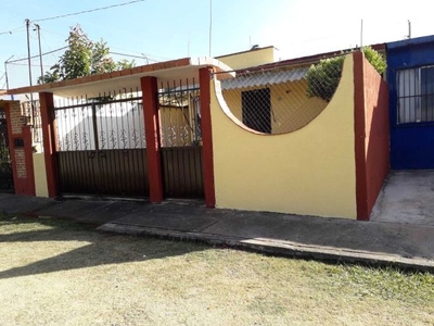 CASA SOLA , LAS LLAVES, A 20 MINUTOS DE CUAUTLA, MORELOS