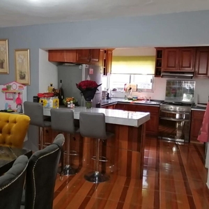 SE VENDE Colonia 10 de MAYO Lista para habitar Casa en esquina