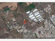 Terreno en Venta muy cercano al polígono empresarial en Santa Rosa Jáuregui