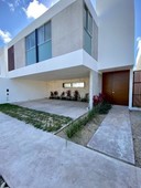 Hermosa Residencia Dentro De Privada Exclusiva Con 4 Habitaciones