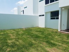 Residencia en Lomas de Juriquilla, 4ta Recámara en ROOF GARDEN, Jardín, C.320m2