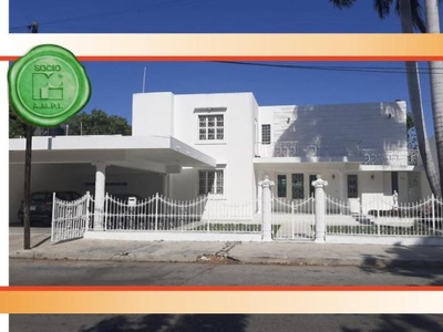 Casa Colonial en venta en Merida, Yucatan. Colonia García Ginenés