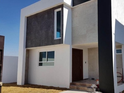 Casa con jardín en Zinacantepec