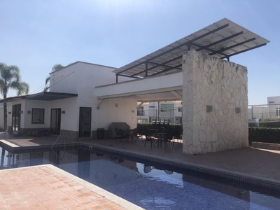 CASA EN VENTA CORREGIDORA QUERÉTARO SHOENSTATT