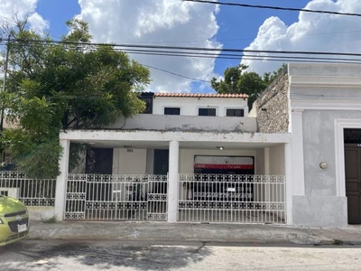 casa en venta en Merida- Parque de Santiago- 3 habits- gran terrenos