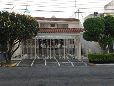 Casa venta como Nueva buenos Acabados 300 mts dentro de la ciudad VALLARTA LAPATRIA Zapopan Jalisco