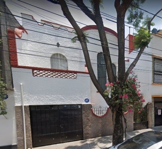 BONITA CASA A LA VENTA EN HIPODROMO CONDESA CUAUHTEMOC