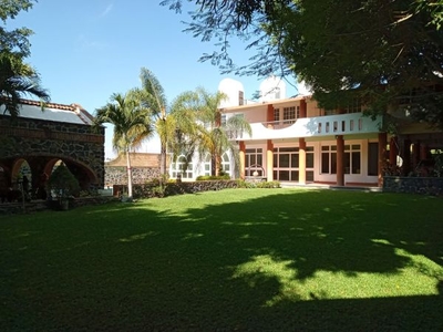 Casa en venta en Burgos Bugambilias, Temixco, al sur de Cuernavaca, Morelos.