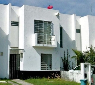 Hermosa casa a la venta en Cancún, Quintana Roo.
