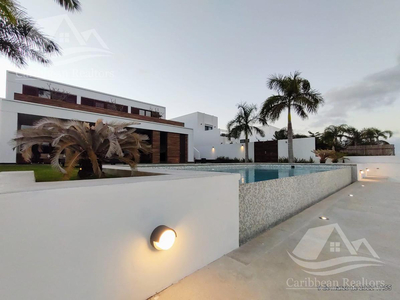 Casa En Venta En Lagos Del Sol Cancun B-hms5541