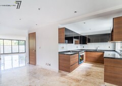 en venta, departamento con amplios espacios en lomas de chapultepec