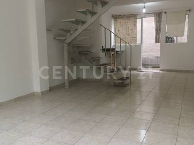 Casa en Renta en Bulevares del Lago, Nicolás Romero, 2 hab, 1 baño, 1 estac.