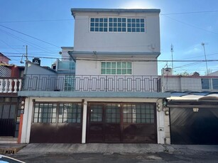 Casa en venta Habitacional Viveros Del Valle, Tlalnepantla De Baz, Estado De México, México