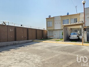 Casa en venta Privada El Carmen, Villas De San Martín, Conjunto Urbano Hacienda San Juan, Chalco, México, 56644, Mex