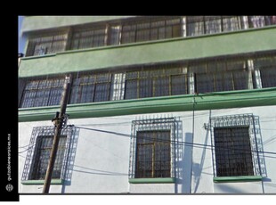 Doomos. Casa en Remate Bancario con excelente Ubicación en Colonia Morelos Cuauhtémoc