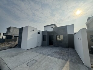 Doomos. Casa en Venta