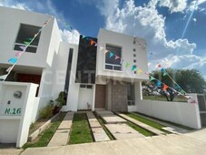 casa para estrenar en avenida principal