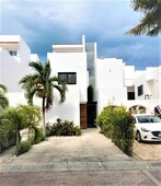 Casas en renta - 200m2 - 5 recámaras - Zona Hotelera Cancun - $6,497 USD