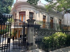 hermosa casa porfiriana con uso de suelo en venta en col. cuauhtémoc